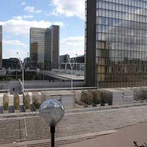 Seine Front / Lib. F.mitterrand Appartement