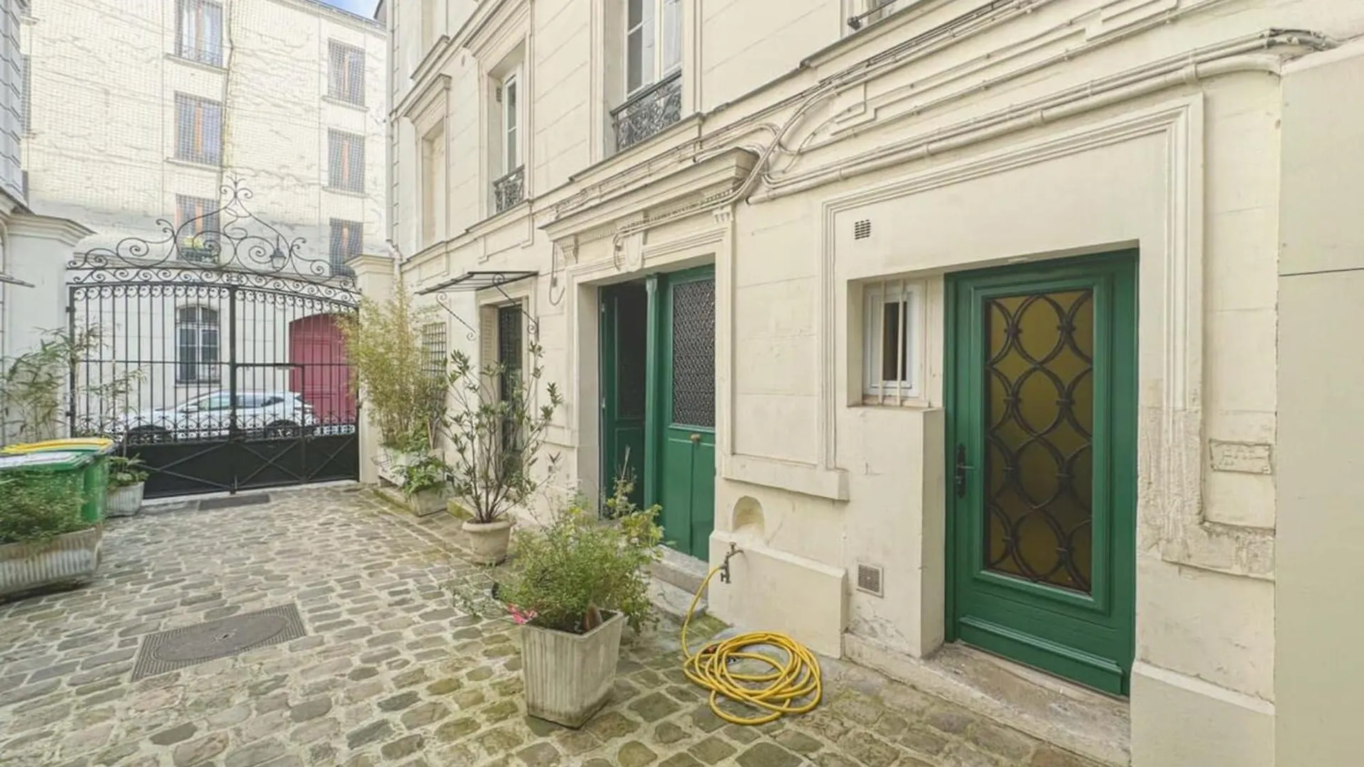 Flexliving - Whole Flat - Banquier Apartment Paris France